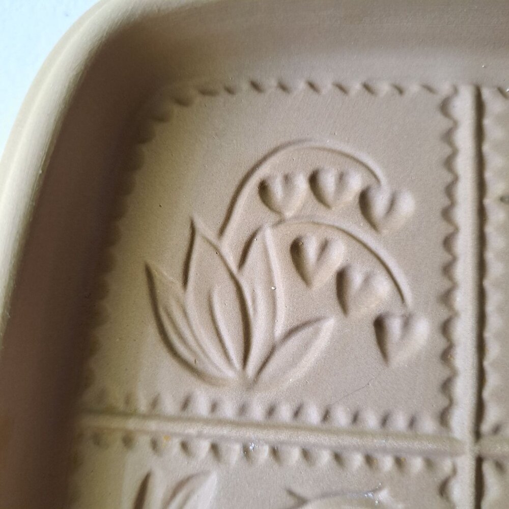 Brown Bag Cookie Art 1983 Hill Design Stoneware Mold 9 Florals Handles 8" Square - Picture 4 of 14